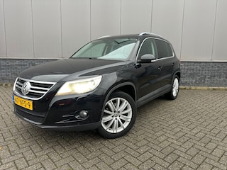 Volkswagen Tiguan 1.4 TSI Sport&amp;Style+a camera en Pano dak