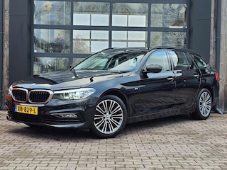 BMW 5-serie Touring 520i High Executive Sport Line | Automaat | Trekhaak | Navi | Stoel & stuurverwarming | Camera |