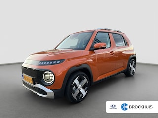 Hyundai Inster Evolve Sky Plus 49 kWh | Camera | Carplay | Schuifdak | Adaptive cruise controle | Dodehoekdetectie | 17'' Lichtmetalen velgen | Full LED | Warmtepomp | Stoelverwarming | Stuurverwarming