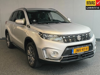 Suzuki Vitara 1.5 Hybrid Select AUTOMAAT uit 2023 Rijklaar + 12 maanden Bovag-garantie Henk Jongen Auto's in Helmond,  al 50 jaar service zoals 't hoort!