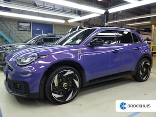 Abarth 600 Scorpionissima 54 kWh / Navigatie / Camera / Sportstoelen / Elektr. kofferklep / PDC V+A / Stuur -en Stoelverwarmd / Dodehoek / 20'' LMV