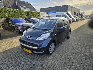 Peugeot 107 1.0-12V XR
