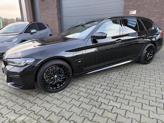 BMW 5-serie Touring M 530e xDrive Executive M