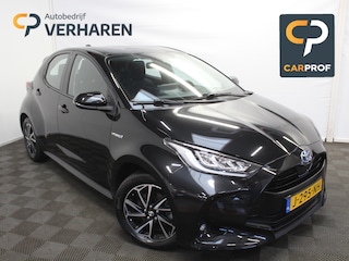 Toyota Yaris 1.5 Hybrid First Edition CAMERA | CLIMATE | CARPLAY | ADAPCRUISE | DAB | LED | NAVI | LMV16