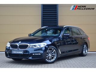 BMW 5-serie Touring 520i High Executive * M-Sportpakket * Trekhaak * Panoramadak * Comfortstoelen *