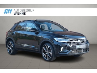 Volkswagen T-Roc 1.5 TSi 150pk DSG R-Line Black Edition | Black Style | App Connect | Panoramadak | Camera | Keyless | Elektrische Achterklep | Matrix LED | Winter Pakket