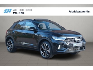 Volkswagen T-Roc 1.5 TSi 150pk DSG R-Line Black Edition | Black Style | App Connect | Panoramadak | Camera | Keyless | Elektrische Achterklep | Matrix LED | Winter Pakket