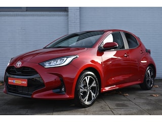 Toyota Yaris 1.5 Hybrid 115 Dynamic Automaat 116pk | CFP | PDC | BSM | Stoel&stuur verwarming | Keyless entry |