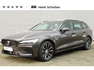 Volvo V60 2.0 T6 Plug-in hybrid AWD Plus Dark | Harman/Kardon Premium Geluidssysteem | Elektrisch Verwarmbare Voorruit | Trekhaak Semi Elektrisch Inklapbaar | Elektrisch Verstelbare Voorstoelen | Stoelverwarming Voor- en Achter | Stuurverwarming | Lederen Bekleding | 360 Graden Parkeercamera | BLIS Dodehoekdetectie |