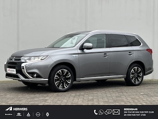 Mitsubishi Outlander 2.0 PHEV instyle+ / Accupakket vervangen in 2024! / All Season banden / Trekhaak / Schuif-/kanteldak / Lederen bekleding / Adaptieve cruise control / 360 camera / Apple CarPlay/Android Auto /