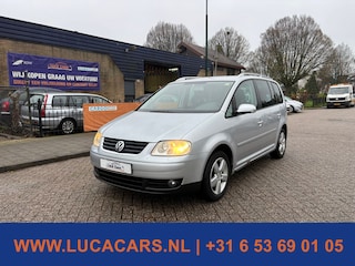 Volkswagen Touran 1.6-16V FSI NIEUWE APK! 2X SLEUTEL + BOEKJES!