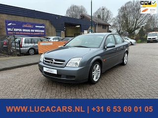 Opel Vectra 2.2-16V Comfort NIEUWE APK + TREKHAAK!