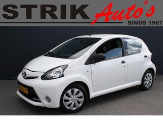 Toyota Aygo 1.0 VVT-i Now - AIRCO - NAVIGATIE - APK 11-26 - PDC - 5-DEURS
