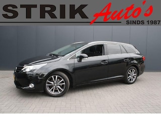 Toyota Avensis Verso 1.8 VVTi Business AUTOMAAT - NAVIGATIE - CAMERA - PANORAMADAK