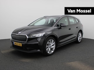 Skoda Enyaq iV 60 180 PK | Automaat | SoH 92% | Navigatie | LED Koplampen | Climate Control | Adaptive Cruise Control | Apple Carplay/Android Auto | Warmtepomp | Stuur verwarming | Parkeersensoren | Lichtmetalen velgen |