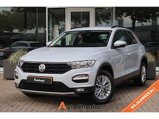 Volkswagen T-Roc 1.0 Style TSI 115pk | Navigatie | Adaptive Cruise | Airco | Parkeersensoren | Radio | Carplay