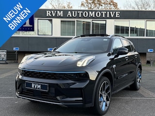 Lynk & Co 01 1.5 PHEV PLUG-IN HYBRIDE | COMPLETE AUTO / ZWARTE HEMEL | ELEKTRISCH PANORAMADAK | FULL OPTIONS | RIJKLAAR GELEVERD | BTW VERREKENBAAR |