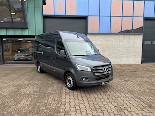 Mercedes-Benz Sprinter 317 L2H2 2x Schuifdeur Alarm kl3 Adaptieve cruise Digitale binnenspiegel Pro Trekhaak 3.5T Smartphone integratie Stuurwiel verwarming 270gr Deuren Betimmering