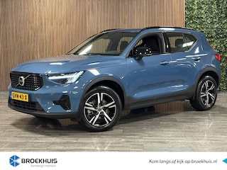 Volvo XC40 B4 Plus Dark | Trekhaak | All Season banden | Harman Kardon | Bestuurdersstoel elektrisch geheugen | Adaptieve Cruise Control | Stoel en Stuurwielverwarming | Google Infotainment | Parkeercamera | Pilot Assist | BLIS Dode Hoek Detectie | Keyless Drive | P