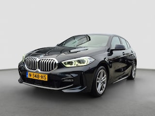BMW 118i Business Edition M-Pakket | NL auto | Grootlicht assistent | Full LED | Carplay/android auto |