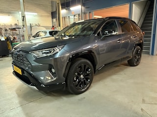 Toyota RAV4 2.5 Hybrid 222pk CVT AWD Bi-Tone | Apple carplay / Android auto | 360* Camera | Afn. trekhaak | Cruise control | JBL Sound | NAP | Rijklaar prijs!