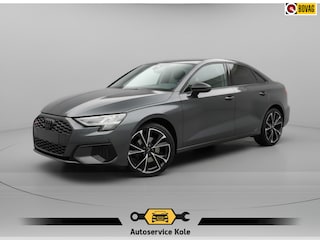 Audi A3 Limousine 30 TFSI Automaat * Carplay * Optiek Zwart * Parkeersensoren *