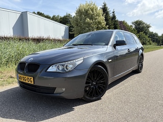 BMW 5-serie Touring 523i Executive / AUTOMAAT / LEER / CRUISE / NAVI / STOELVERWARMING