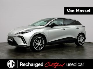 MG 4 Electric Trophy Extended Range 77 kWh | 18" inch | verwarmde voorstoelen | 360 camera | warmtepomp | dual tone interieur en zwart dak| dakspoiler dubbel | WLTP 520km