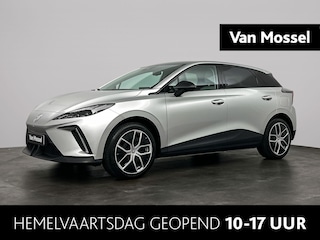 MG 4 Electric Trophy Extended Range 77 kWh | 18" inch | verwarmde voorstoelen | 360 camera | warmtepomp | dual tone interieur en zwart dak| dakspoiler dubbel | WLTP 520km