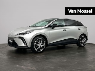 MG 4 Electric Trophy Extended Range 77 kWh | 18" inch | verwarmde voorstoelen | 360 camera | warmtepomp | dual tone interieur en zwart dak| dakspoiler dubbel | WLTP 520km