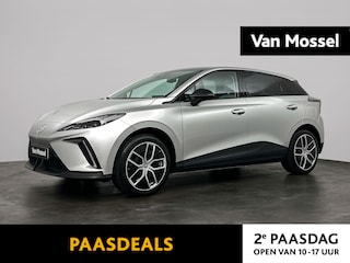 MG 4 Electric Trophy Extended Range 77 kWh | 18" inch | verwarmde voorstoelen | 360 camera | warmtepomp | dual tone interieur en zwart dak| dakspoiler dubbel | WLTP 520km