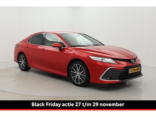 Toyota Camry 2.5 Hybrid Premium | Leder | Stoelventilatie | Stoel-/stuurverwarming | Navigatie | JBL | Head-up display | Dodehoek detectie | 360 camera