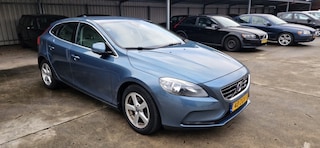 Volvo V40 1.6 T3 MOMENTUM