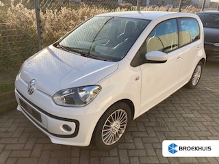 Volkswagen Up 1.0 high BlueMotion 60pk | Navigatie | Parkeersensoren achter | Cruise control | Airco | Fender audiosysteem | 15"LMV