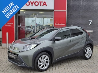 Toyota Aygo Pulse Automaat ALL SEASON BANDEN ACHTERUITRIJCAMERA ADAPTIVE CRUISE CONTROL