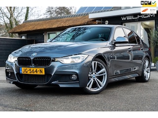BMW 318i M Sport Automaat I 19 Inch I Led I Sportstoelen I Navi breed I NL Auto I NAP I Dealeronderhouden