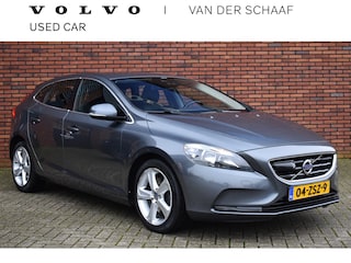 Volvo V40 T3 150PK Momentum | Adaptieve Cruise Control | Trekhaak | 17'' |