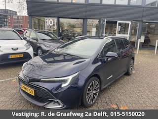 Toyota Corolla Touring Sports 1.8 Hybrid First Edition | DEMO | Parkeersensoren | Elektrische kofferbak | Navigatie |