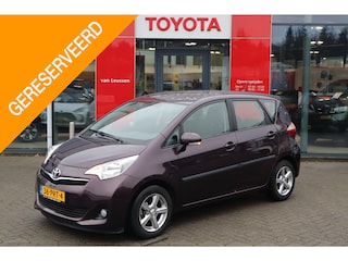 Toyota Verso-S 1.3 VVT-i ASPIRATION AUTOMAAT AIRCO TREKHAAK LM-VELGEN CAMERA NL-AUTO LAGE KM-STAND
