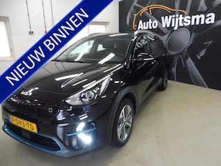 Kia Niro DynamicLine 64 kWh 3 Fase S.O.H. 100% LED | Keyless | Stof\leer | LMV 17" | Camera | NL auto | Géén afleverkosten