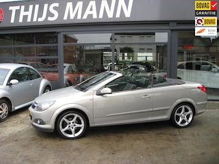 Opel Astra TwinTop 1.8 Cosmo