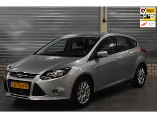 Ford Focus 1.6 EcoBoost Titanium X-Pack + Navigatie|Bluetooth|Stoelverwarming|Parkeersensoren V+A|Trekhaak|