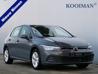 Volkswagen Golf 1.0 eTSI Life Business 111 Pk Automaat Navigatie / Apple Carplay / DAB / Camera