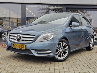 Mercedes-Benz B-klasse 180 Ambition automaat + CAMERA + XENON + LM VELGEN + CRUISE