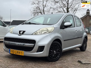 Peugeot 107 1.0-12V XS AIRCO PARROT NW.APK TOERENTELLER