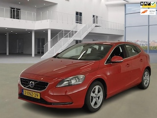 Volvo V40 2.0 D4 Momentum Business