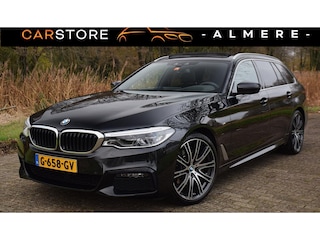 BMW 5-serie Touring 520i*M-Pakket*Pano*Head-up*H&K*20"Inch*1e eig*Nl Auto*