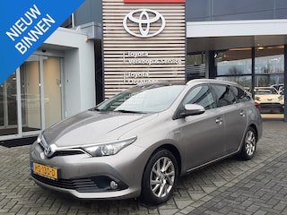 Toyota Auris 1.8 Hybrid Lease Pro