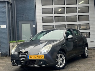Alfa Romeo Giulietta 1.4 T Distinctive | Clima | Navi | Camera | N.A.P