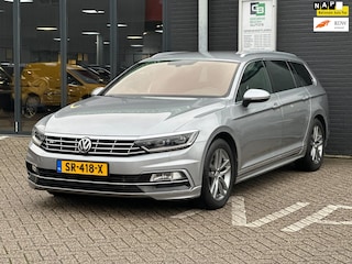 Volkswagen Passat Variant 1.6 TDI Highline Business R/Digital Cockpit/LEDER/APP-CONNECT/NAVI/NETTE STAAT!!